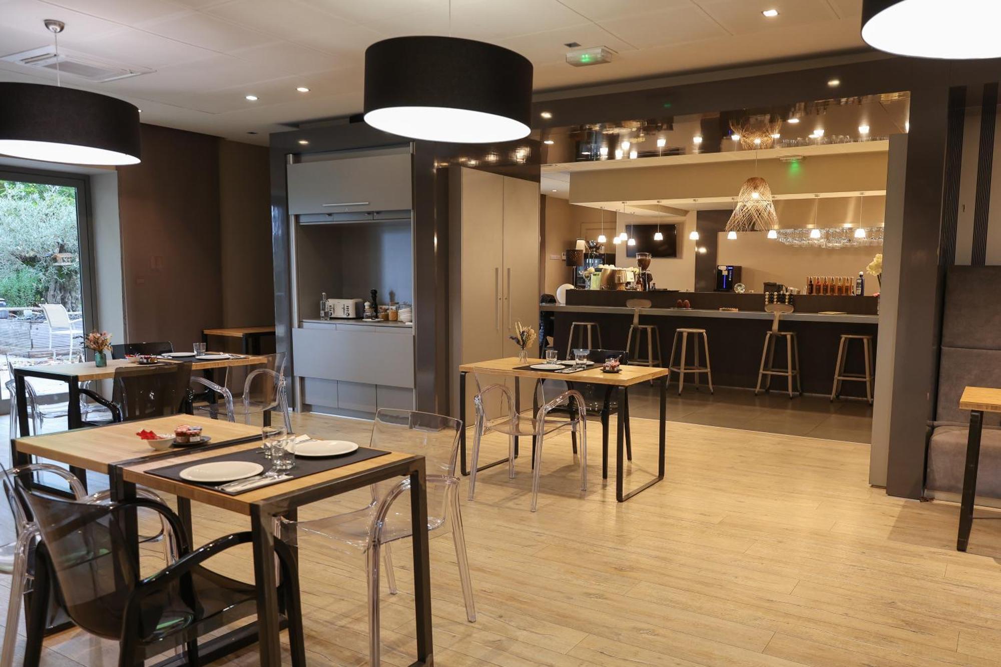 拉康城堡酒店 布里夫拉盖亚尔德 外观 照片